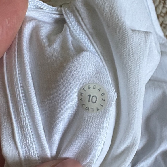 Lululemon Tracker Shorts - Picture 6 of 6
